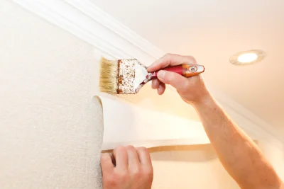 Pose de papier peint à Poupry — revêtements muraux et toiles de verre